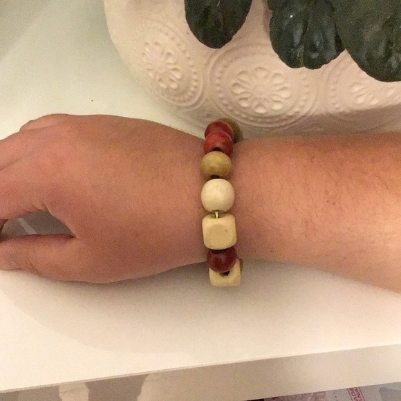 COPY - New Handmade red and tan wooden stretchy string bracelet - Picture 3 of 3